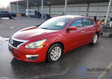 2015 Nissan Altima 2.5 S z USA, uszkodzony, nr VIN 1N4AL3APXFC145570